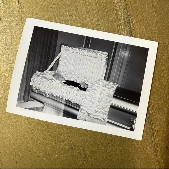 Vintage Post Mortem Coffin Photograph Picture Funeral Photo - Picture 4 of 5